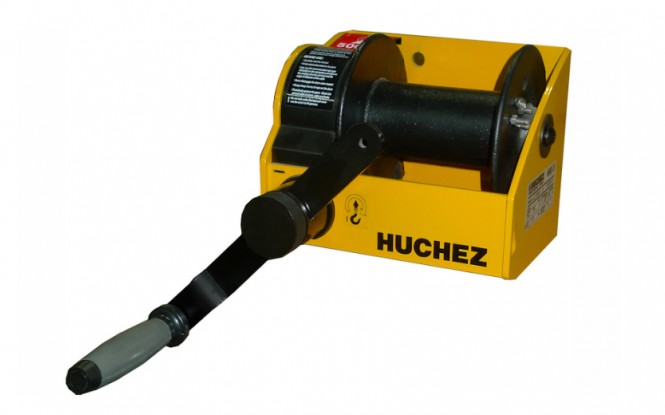 وینچ دستی کشنده افقی با ظرفیت 3500 کیلوگرم مدل MANIBOX VS 3000 kg - model with painted frame ساخت هوچز فرانسه